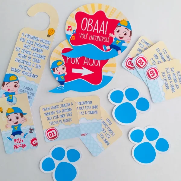 Topper de bolo com o Luccas Neto usando orelhas de coelho ao lado de ovos de Páscoa coloridos e pegadas de coelhinho em camadas tridimensionais para decoração de festa em arquivo digital de corte.