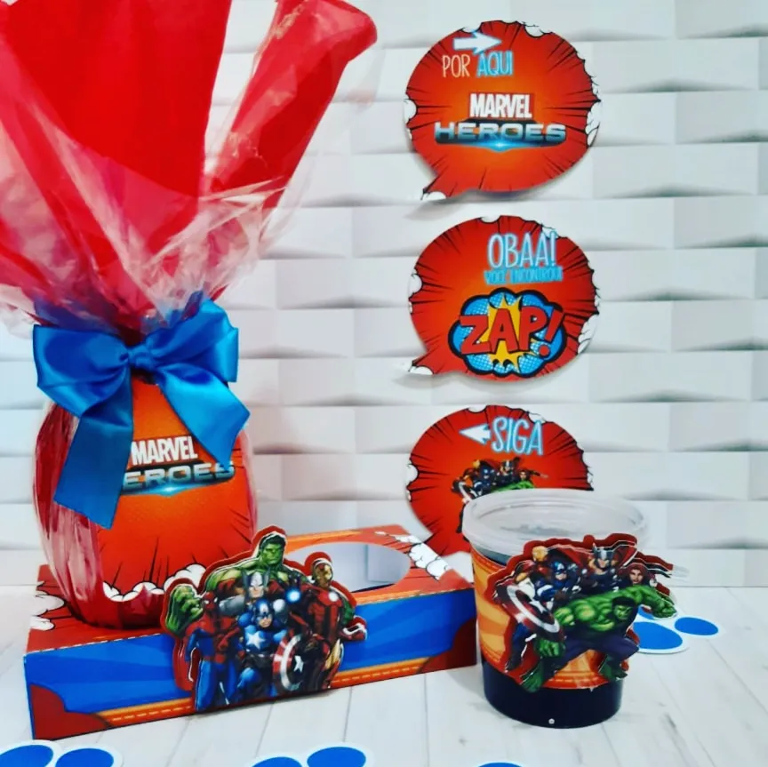 Moldes de caixas de chocolate decoradas com símbolos de heróis e coelhos em Studio e PDF.