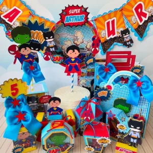 Kit digital de personalizados infantis para decoração no tema Super-Heróis em Studio, PNG e PDF.