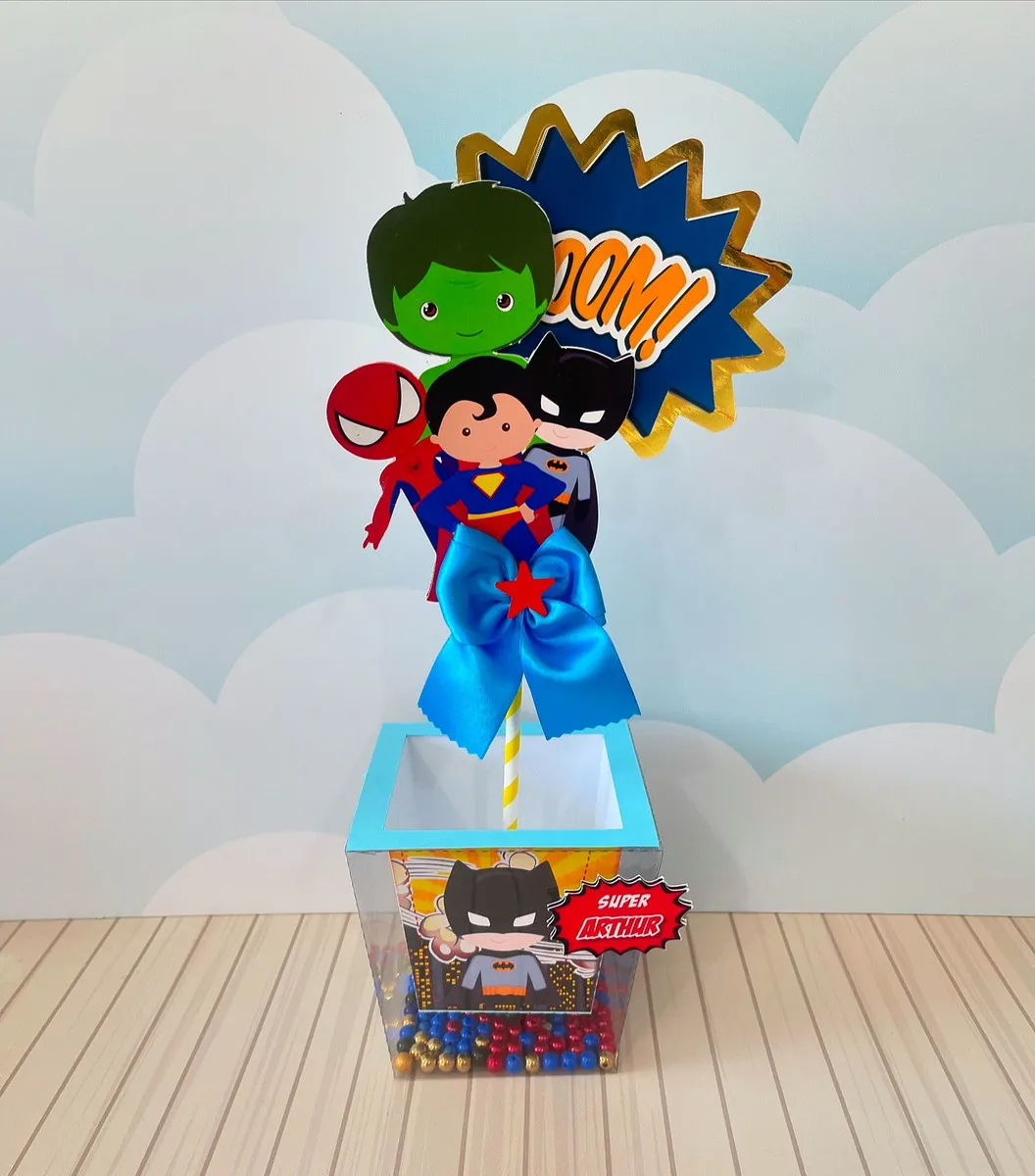 Kit digital de personalizados infantis para decoração no tema Super-Heróis em Studio, PNG e PDF.