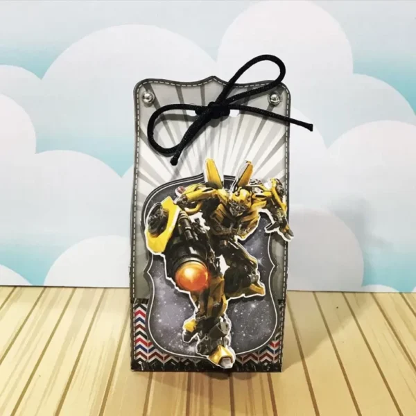 Moldes de caixas e embalagens decoradas do tema Transformers em Studio, PNG e PDF.