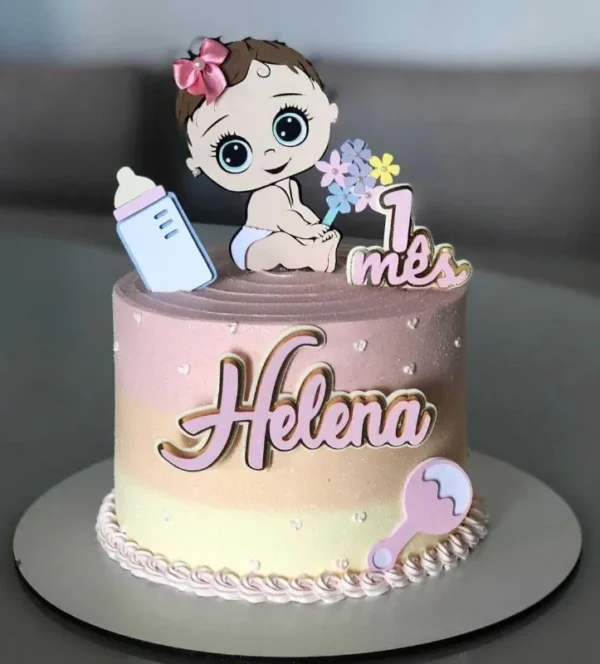 Gabarito digital de topo de bolo infantil de menina bebê com elementos delicados como laços, mamadeira e nuvens, exibindo as linhas estruturadas de contorno e camadas para recorte na Silhouette.