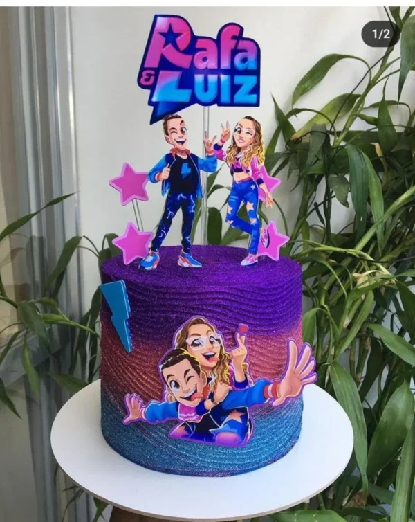 Gabarito digital de topo de bolo temático com os personagens criadores de conteúdo Rafa e Luiz, exibindo as linhas estruturadas de contorno e camadas para recorte na Silhouette.