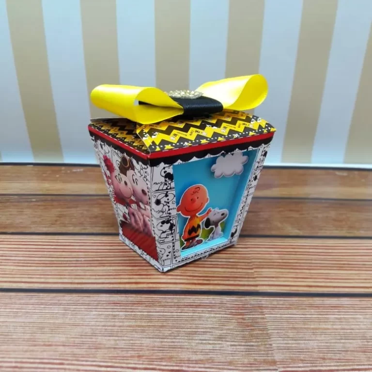 Moldes práticos de scrapfesta para lembrancinhas do Snoopy em formato Studio e PDF.