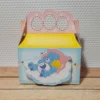 Quinto e último modelo de gabarito para personalizado decorativo de festa Ursinhos Carinhosos com tons pastéis, encaixes perfeitos e linhas de contorno totalmente limpas para recorte.
