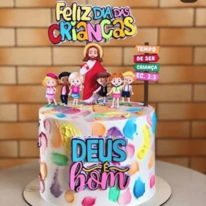 Topo de bolo personalizado com o tema cristão "Deus é Bom" em comemoração ao Dia das Crianças em camadas de papel.