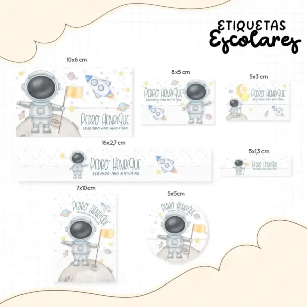 Conjunto de rótulos adesivos escolares em tamanhos variados com um simpático astronauta flutuando no espaço sideral próximo a planetas coloridos, estrelas brilhantes e foguetes, exibindo linhas de contorno em arquivo digital de corte.
