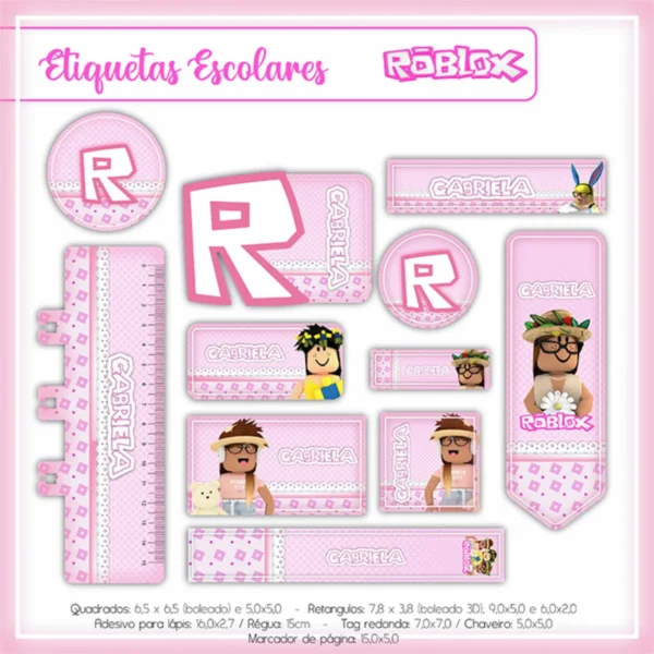 Alternativo: Conjunto de rótulos adesivos escolares em tamanhos variados com avatares femininos estilosos do jogo Roblox em um fundo moderno com detalhes rosa, roxo e blocos pixelados, exibindo linhas de contorno em arquivo digital de corte.