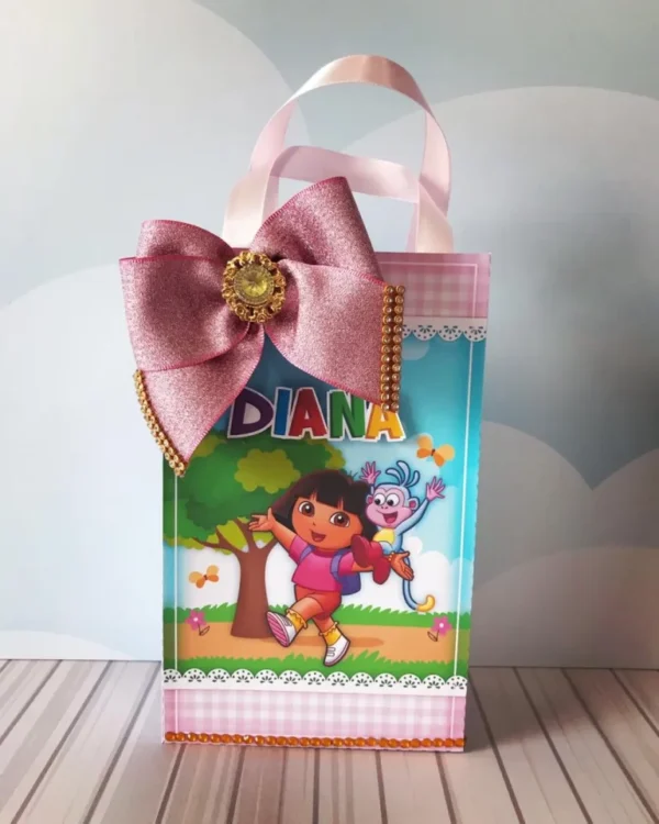 Caixinhas personalizadas da Dora Aventureira prontas para impressão e corte em Studio e PDF.