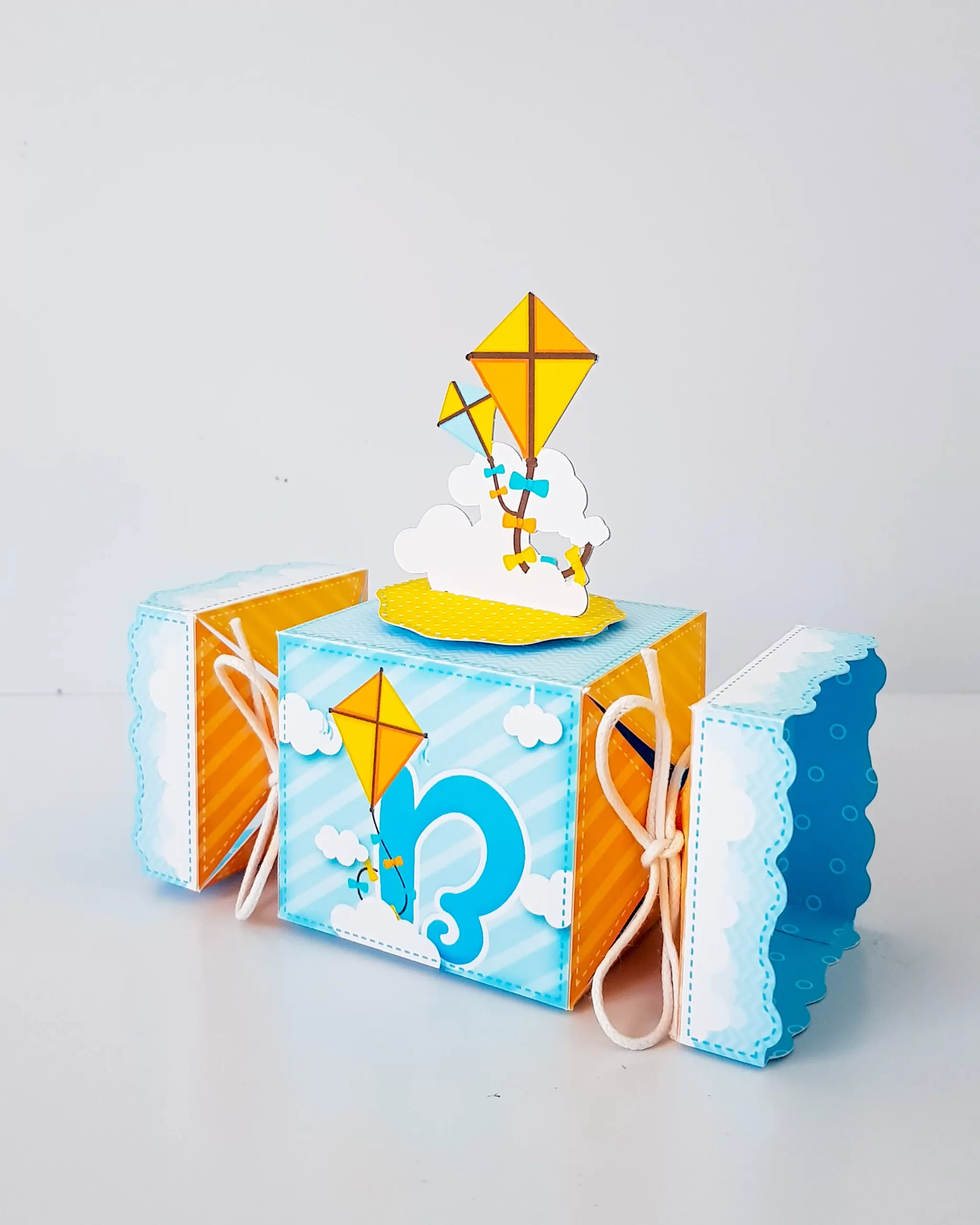Arquivo digital para imprimir e cortar em casa decoração de festa e topper do tema infantil Pipas e Cataventos.
