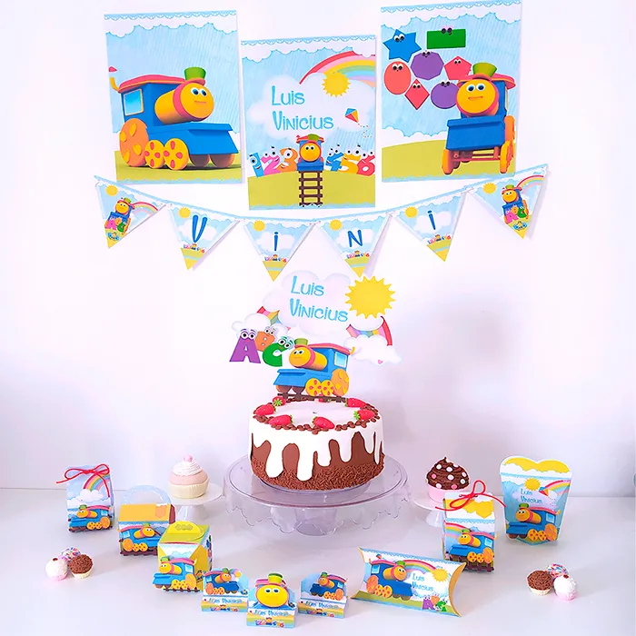 Kit de personalizados e topper de bolo com o simpático Bob o Trem e vagões coloridos para decoração de festa infantil em arquivo digital de corte.