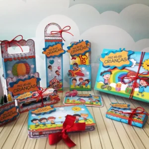 Kit digital de personalizados infantis para decoração de Festa Tema Dia das Crianças em Studio e PDF.