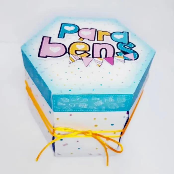 Moldes de caixas grandes de presente de aniversário em Studio e PDF.