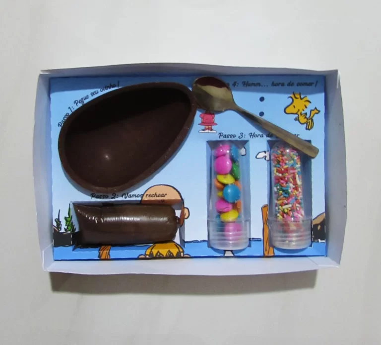 Moldes de caixas interativas de Páscoa do Snoopy nos formatos Studio e PDF.