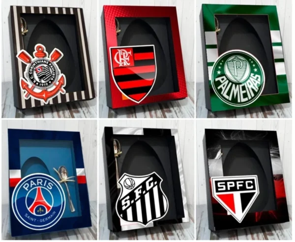 Arquivo de corte digital de embalagem para ovo de colher com estampas e brasões de times de futebol nos formatos Studio e PDF, mostrando o berço de encaixe do ovo e linhas de vinco para montagem da caixa.