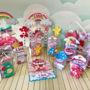 Gabarito digital de caixinha personalizada e apliques no tema Ursinhos Carinhosos com arco-íris e nuvens fofas, apresentando as linhas estruturadas de contorno e camadas prontas para recorte.
