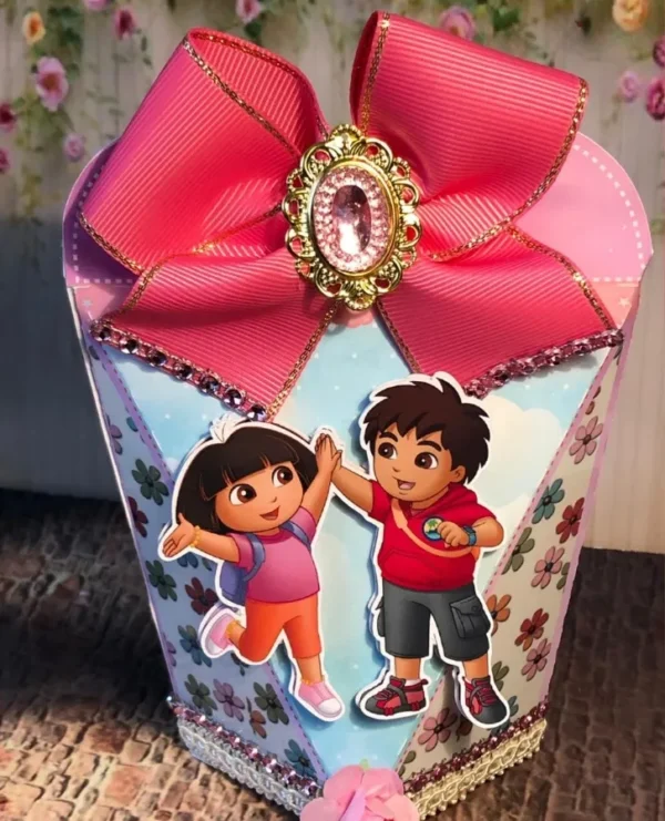 Moldes práticos de scrapfesta para lembrancinhas da Dora Aventureira em Studio e PDF.