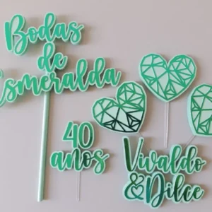 Topper de bolo luxuoso para comemoração de 40 anos de casados (Bodas de Esmeralda) em formato digital Studio.