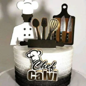 Arquivo de corte digital de topo de bolo no tema chefe de cozinha em formato Studio para Silhouette, mostrando chapéu de mestre cuca (toque blanche), colher de pau, batedeira, dólmã e mini utensílios prontos para recorte em camadas.