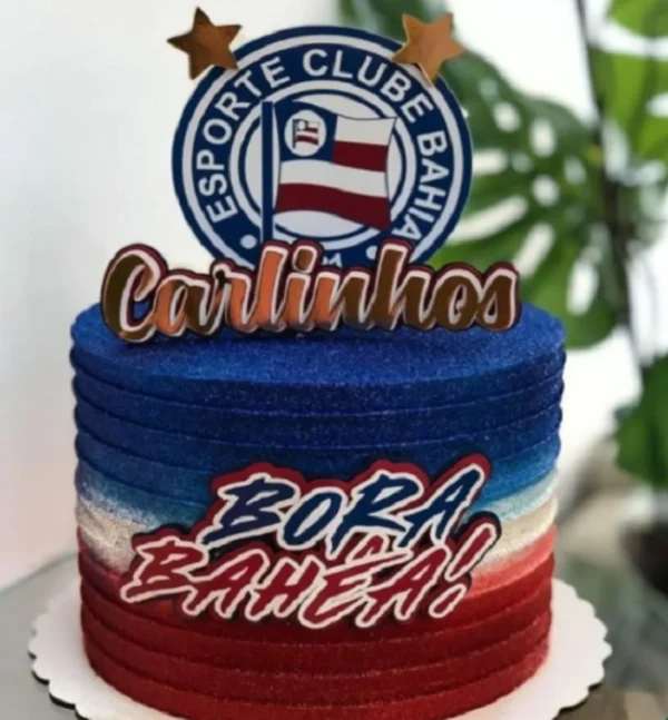 Topo de bolo personalizado do time de futebol Bahia em camadas tridimensionais para decoração de festas.