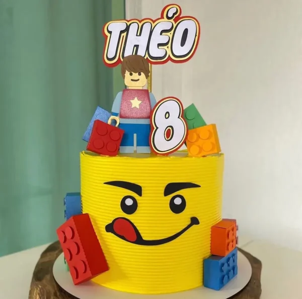 Topper de bolo infantil com blocos de montar para decoração de festas tema Lego em formato digital Studio.