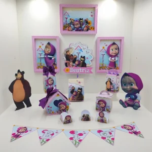 Caixas personalizadas em camadas com os personagens Masha e o Urso do bosque. Arquivo digital de corte em formatos Studio, imagem PNG e arquivo PDF.