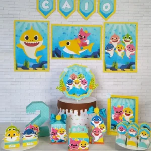 Lembrancinha personalizada de aniversário no tema Baby Shark com tubarões coloridos. Arquivo de corte digital nos formatos Silhouette Studio e PDF.