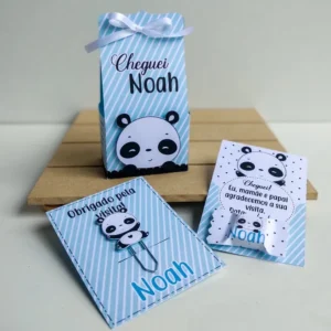 Lembrancinha personalizada de maternidade com desenho de panda fofo. Arquivo de corte digital configurado exclusivamente para Silhouette Studio.