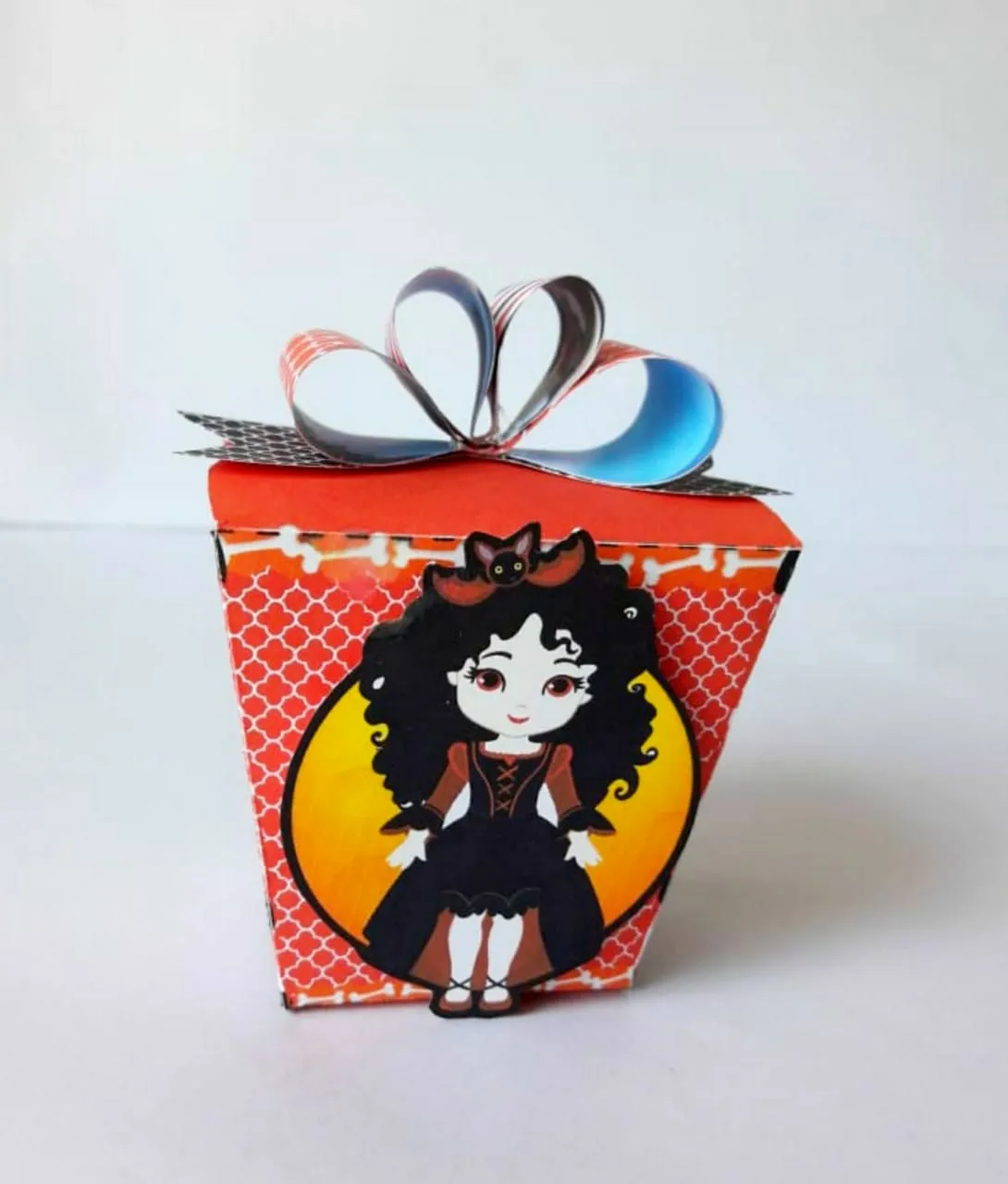 Kit de recortes e artes para festa do tema Halloween. Arquivo digital de corte em formatos Silhouette Studio e arquivos de fácil impressão em PDF.