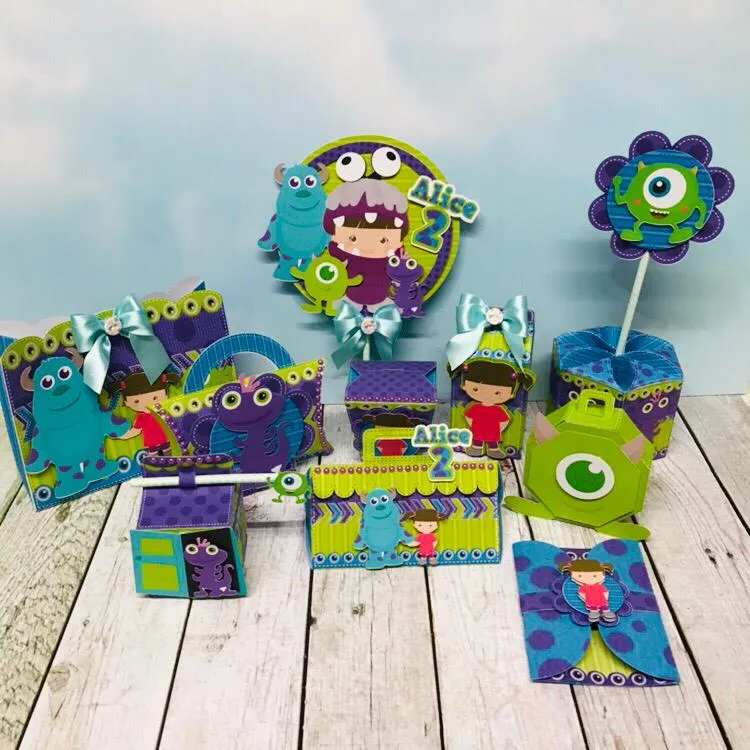 Kit de artes e moldes de caixas para doces de aniversário com a Boo e os monstros. Arquivo digital de alta qualidade nos formatos Studio e PDF.