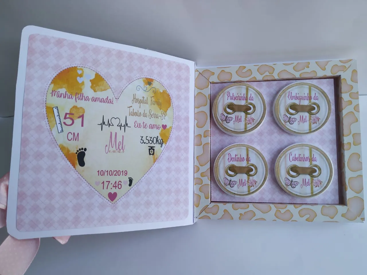 Caixa personalizada para mimos e doces tema girafinha e chá de bebê. Arquivo digital de corte para o software Silhouette Studio e formato de impressão PDF.