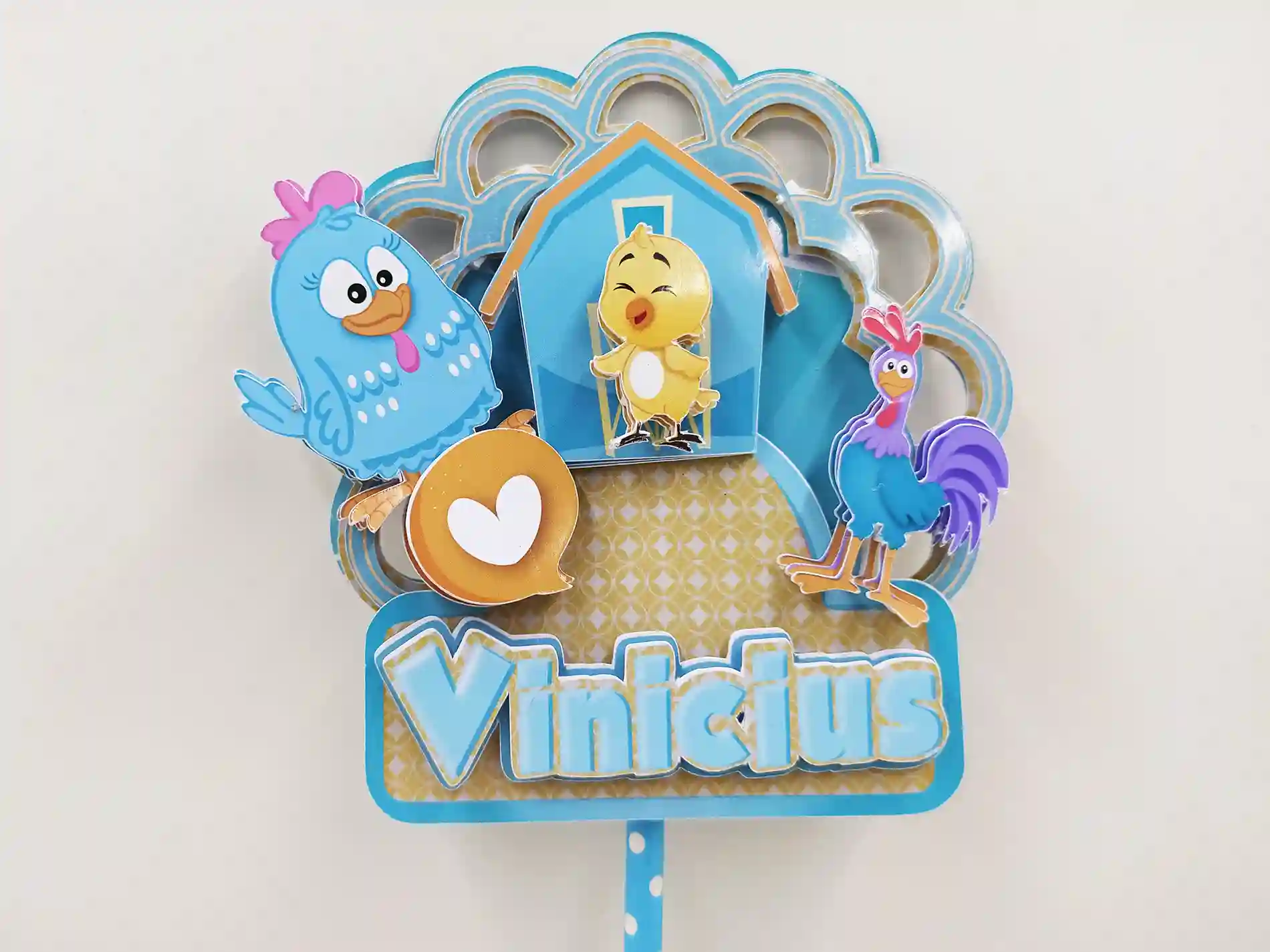 Elementos decorativos de aniversário com temática da Galinha Pintadinha. Arquivo de corte digital nas extensões PDF, imagem PNG e Silhouette Studio.