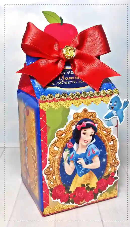 Kit de artes e moldes de caixas para doces com corte especial no tema da princesa Branca de Neve. Arquivo digital de alta qualidade em formato Studio.