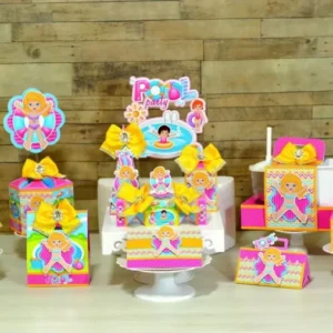 Lembrancinha personalizada de aniversário com boia de flamingo rosa, coqueiros e sol em camadas de papel. Arquivo digital em Studio e formato PDF.
