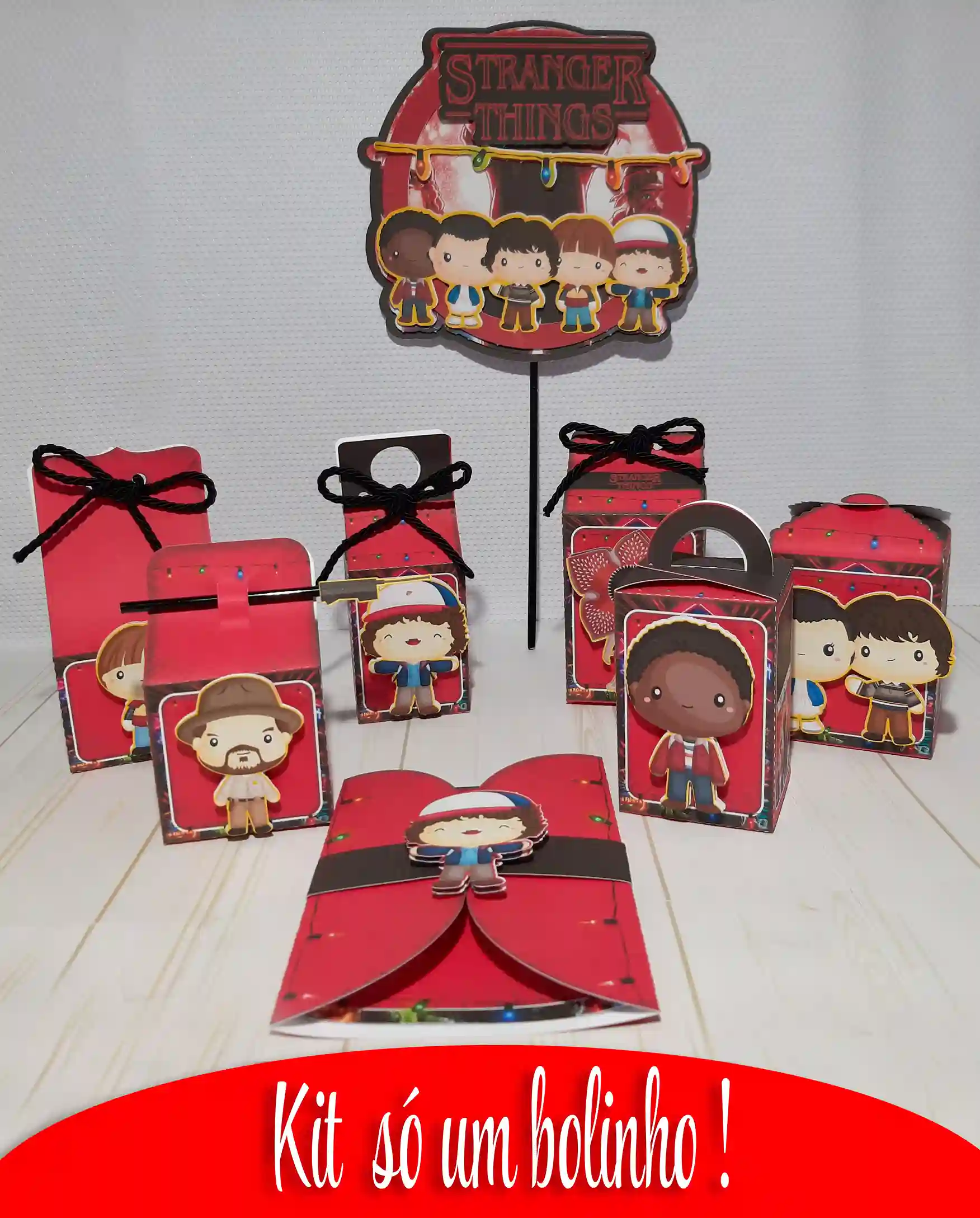 Lembrancinha personalizada de aniversário no tema Stranger Things com luzes de natal. Arquivo de corte digital nos formatos Silhouette Studio e PDF.