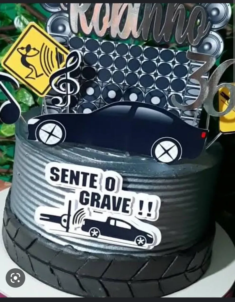 Topper de bolo Som Automotivo 3D com alto-falantes, paredão de som e picapes no Silhouette Studio.