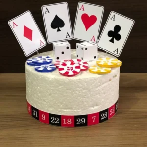 Topper de bolo Cassino 3D com cartas de baralho, dados, roleta e fichas de poker no Silhouette Studio.