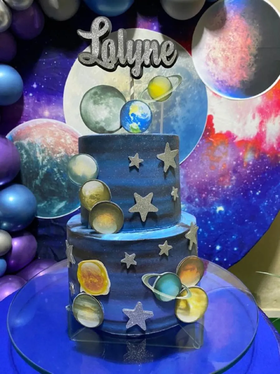 Topper para imprimir com tema planetas galáxia molde de papelaria e arquivo de corte para editar no silhouette studio