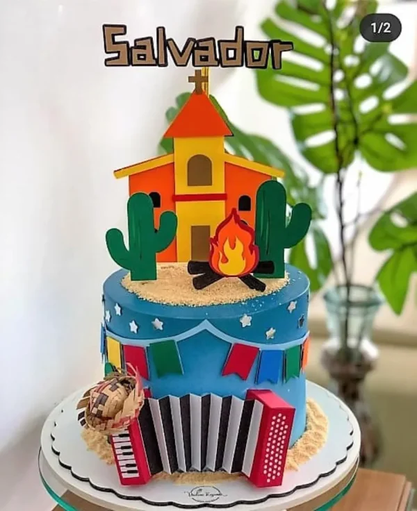 Topper de bolo personalizado no tema Salvador com pontos turísticos. Arquivo de corte digital para Silhouette Studio, ideal para decoração de festa.