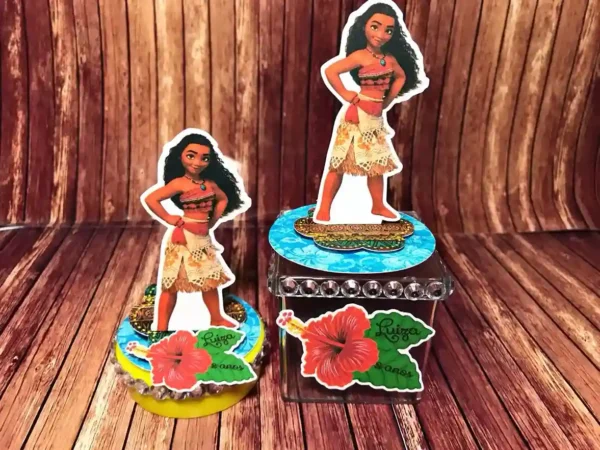 Kit de artes e moldes de caixas para doces de aniversário com o tema da Moana. Arquivo digital em alta qualidade nos formatos Silhouette Studio e JPEG.