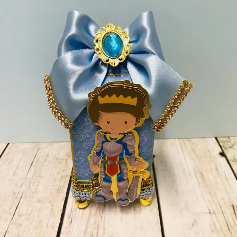 Kit de decoração tema Realeza Menino nos formatos Studio e PDF com detalhes em alta resolução para cortar e montar.