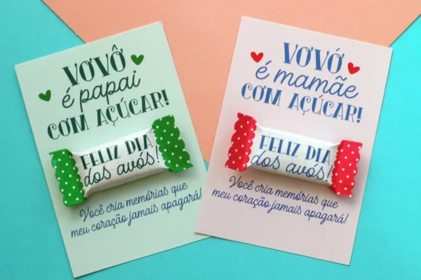 Lembrancinhas com frases carinhosas de Feliz Dia dos Avós e florais delicados. Arquivo digital de corte em formato Studio e imagem em PNG.