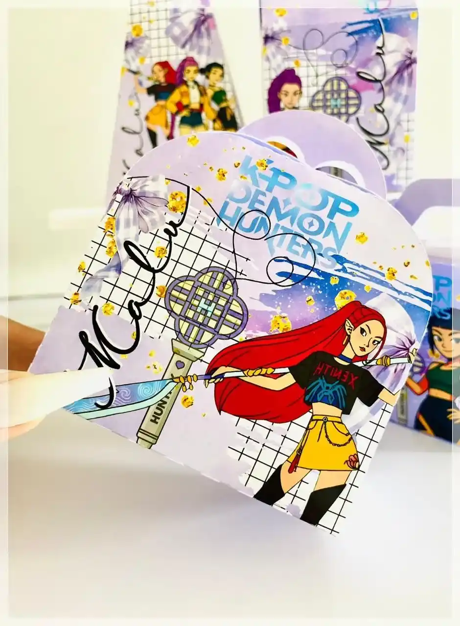 Elementos decorativos de aniversário com temática de idols, música e estilo coreano. Arquivo de corte digital nas extensões PDF e Silhouette Studio.