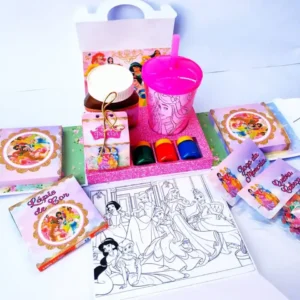 Lembrancinha de aniversário infantil com estampa das Princesas Disney. Arquivo de corte digital para Silhouette Studio e arquivos em extensão PDF.
