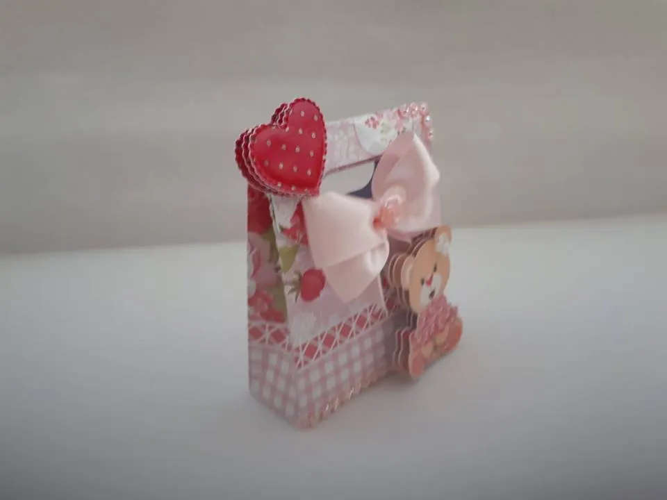 Topper de bolo e lembrancinhas de papelaria para chá de fraldas e gêmeos. Arquivo digital de corte compatível com software Silhouette Studio.