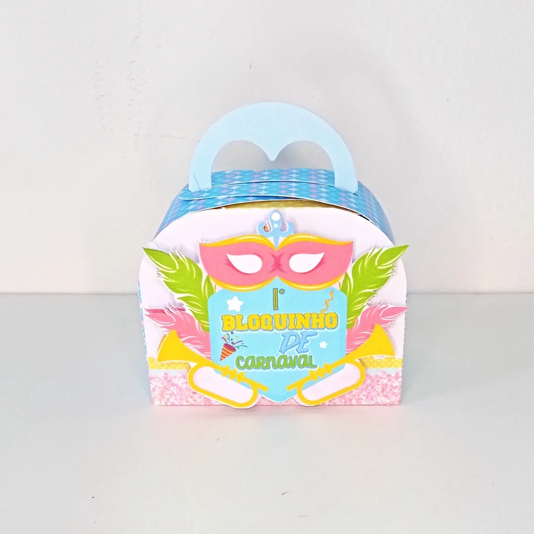 Lembrancinha personalizada de aniversário no tema bloquinho de carnaval com confetes e máscaras. Arquivo de corte digital nos formatos Studio, PNG e PDF.