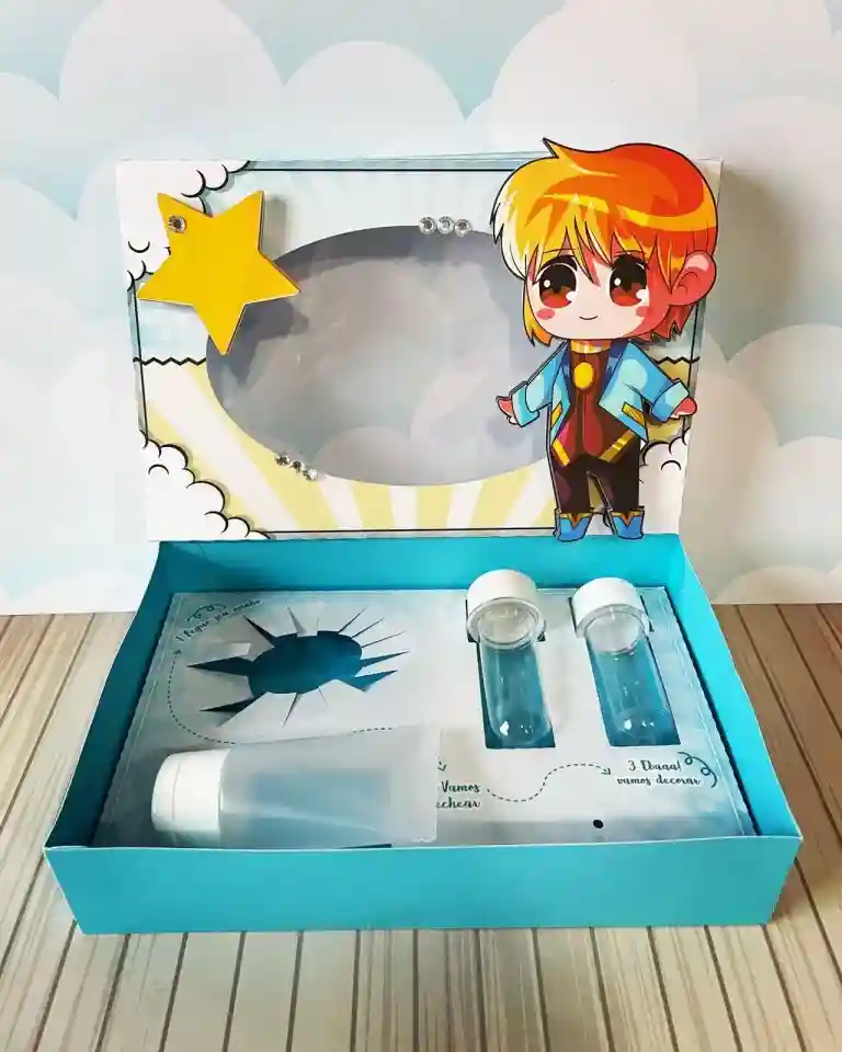 Embalagem para mini confeiteiro de aniversário tema anime. Arquivo digital de corte compatível com Silhouette Studio e extensões PDF e PNG.