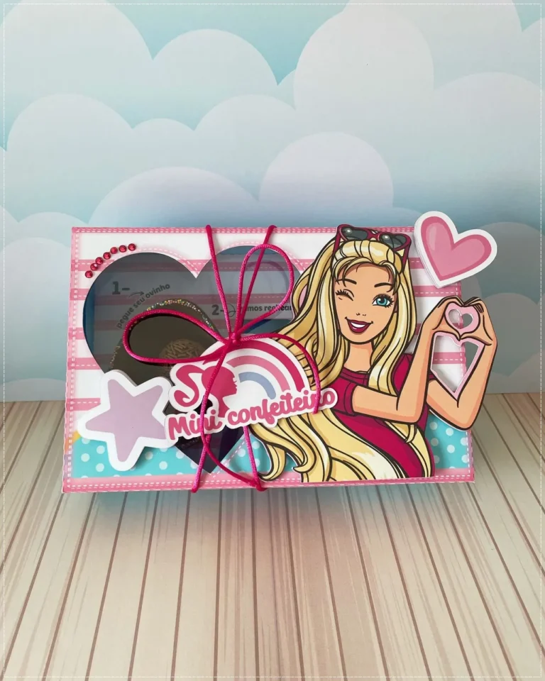 Kit de artes e moldes de caixas para kit confeiteiro com corte especial da família Madrigal de Encanto. Arquivos em Studio, PNG e PDF.