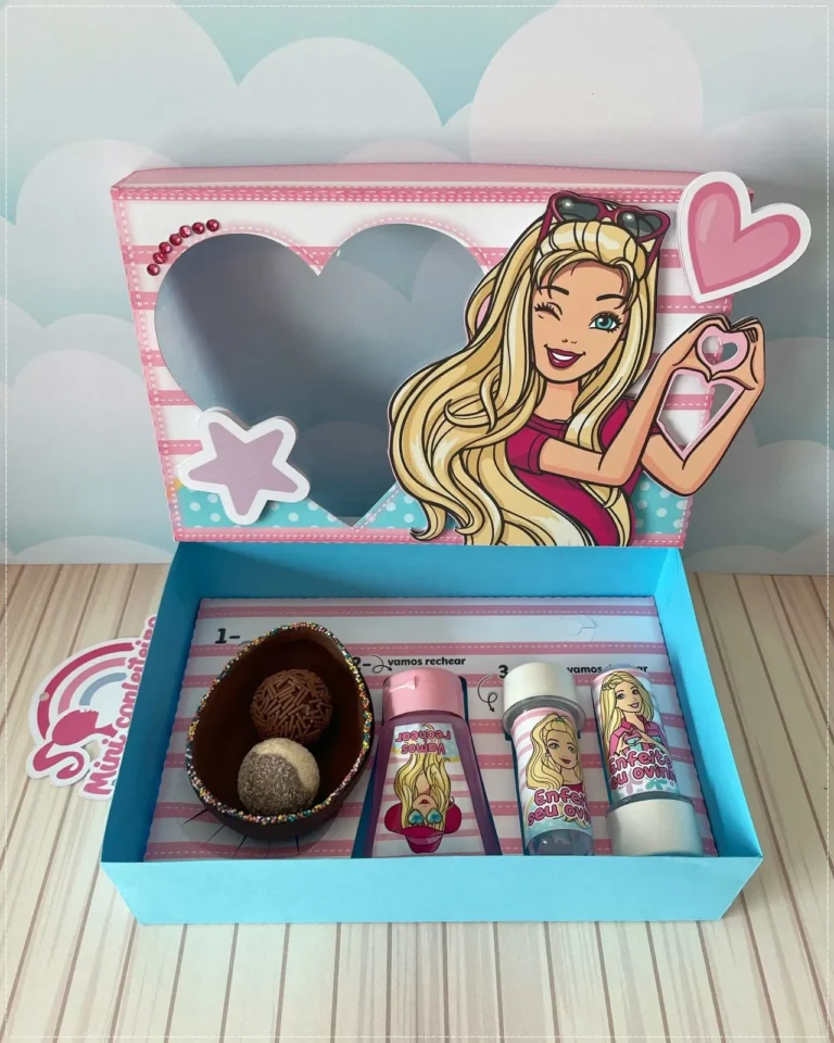Arte digital para caixas de confeiteiro de aniversário com ilustrações dos personagens de Encanto. Arquivo digital de corte em Studio, PNG e PDF.
