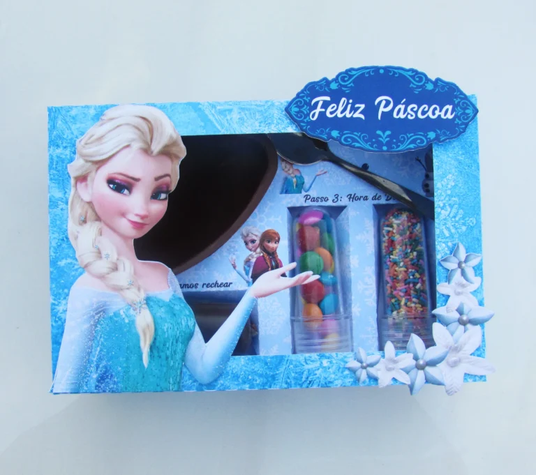 Caixa interativa de confeiteiro com detalhes de castelo de gelo e flocos de neve em camadas de papel. Arquivo de corte digital em PDF e Studio.